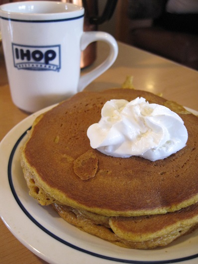 アイホップ IHOP ブルーベリーパイ キャラクター 慌ただしい 