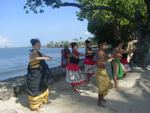 Hula KahikoAŌɃr[`TChŁ|S